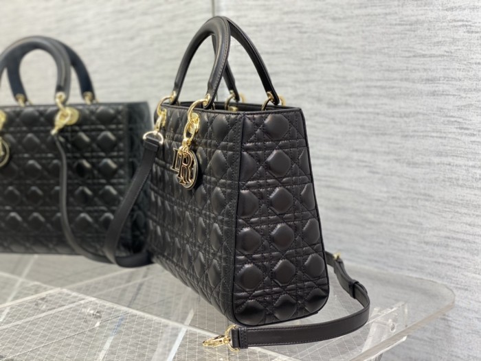 Handbag Dior size 32 cm