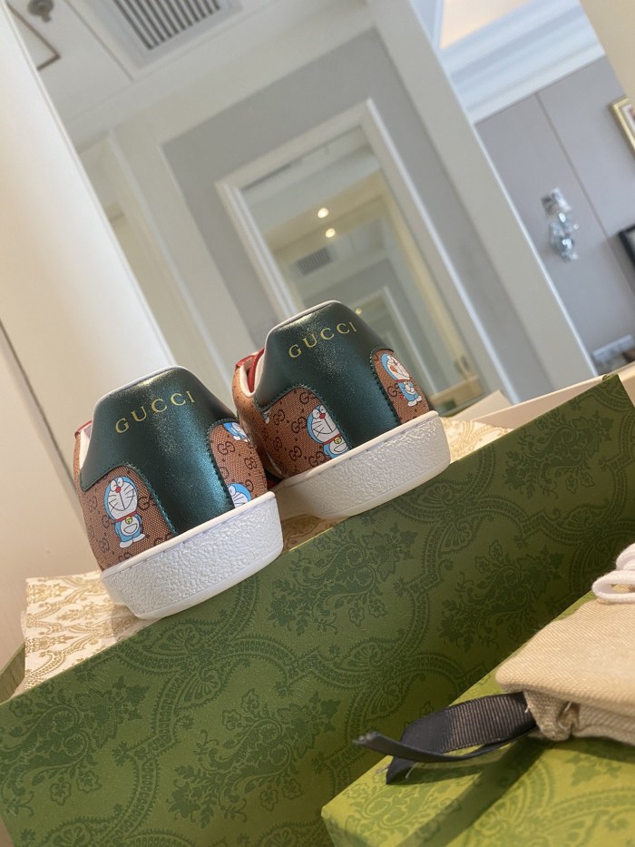 Gucci Women's Ace sneaker with bee sneaker 4