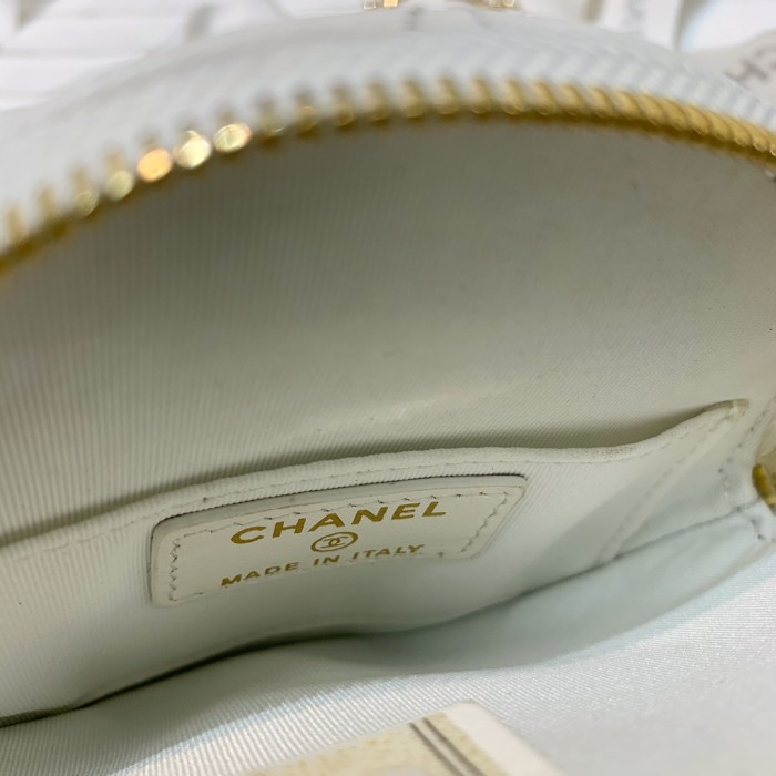 Handbag Chanel 82121 size 11 11 2 cm