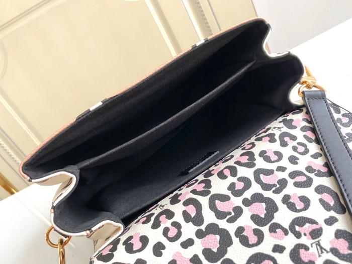 Handbag Louis Vuitton M45823 size 25 x 19 x 9 cm