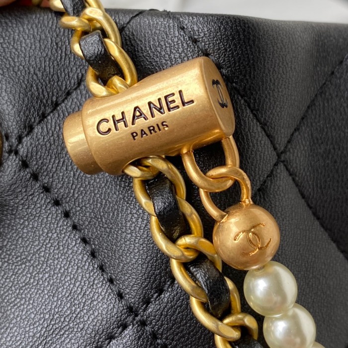 Handbag Chanel AS2859 size 17.5x17x14 cm