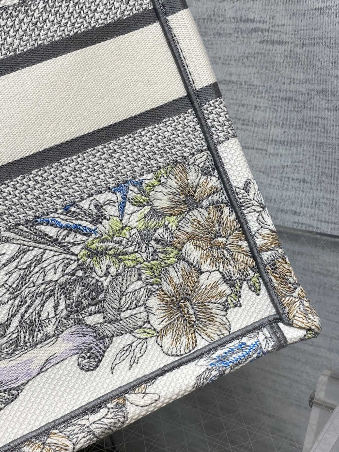 Handbag Dior size 36*18*28 cm