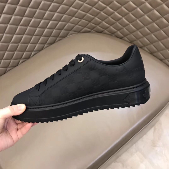 Louis Vuitton Low Top sneaker 51