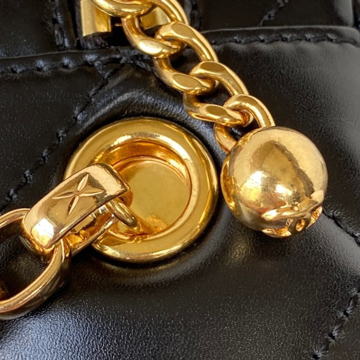 Handbag Chanel AS3383 size 13-19-6.5 cm