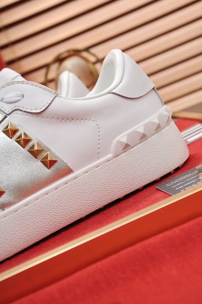 Valentino Garavani Rockstud Untitled calfskin sneaker 15