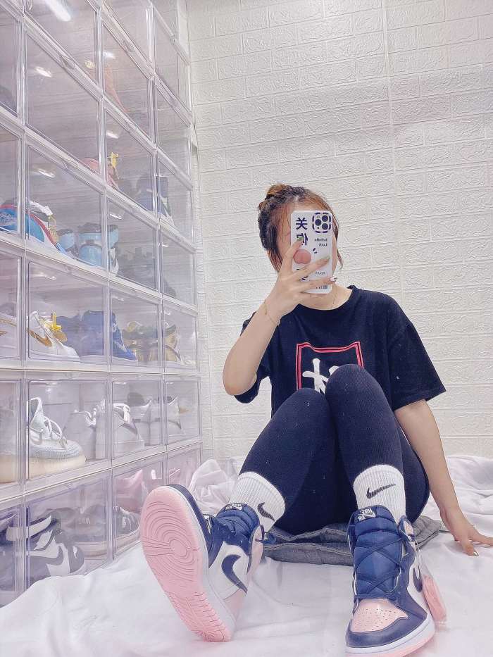 Jordan 1 Retro High OG Atmosphere (W)