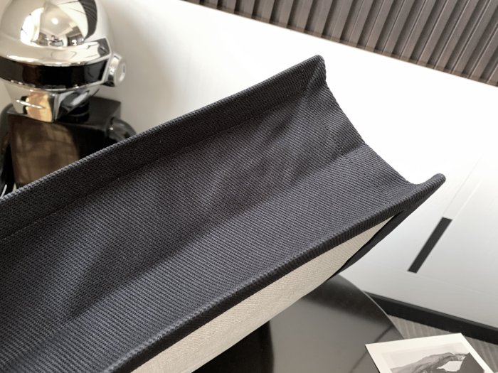 Handbags SAINT LAURENT 509415 size 48x36x16 cm