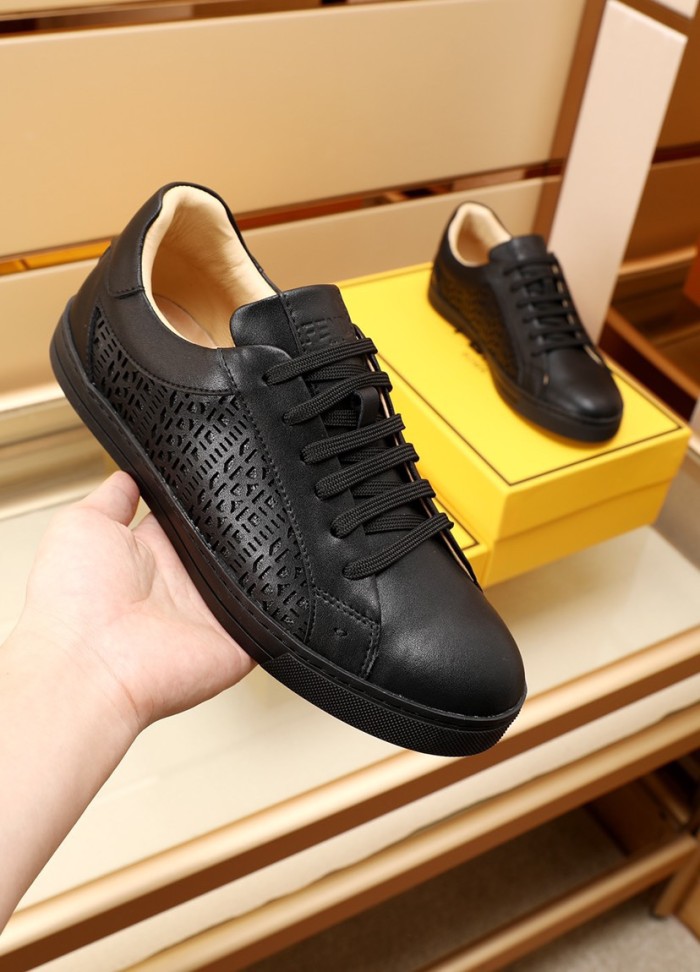 Fendi Low Top Sneakers 11