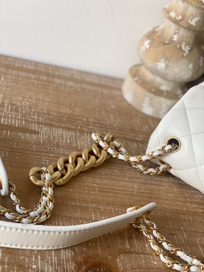 Handbag Chanel As3109 size 19*14*6 cm