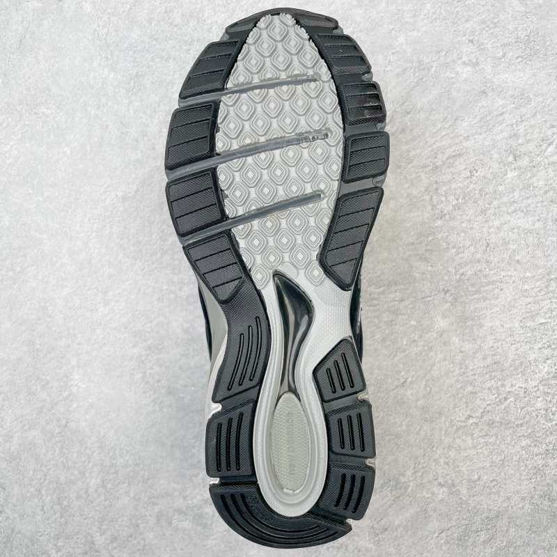 New Balance 990 Sneaker 7