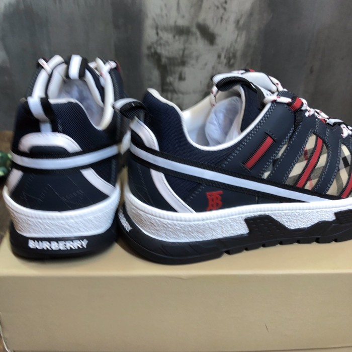 Burberry Arthur Vintage Sneaker 27