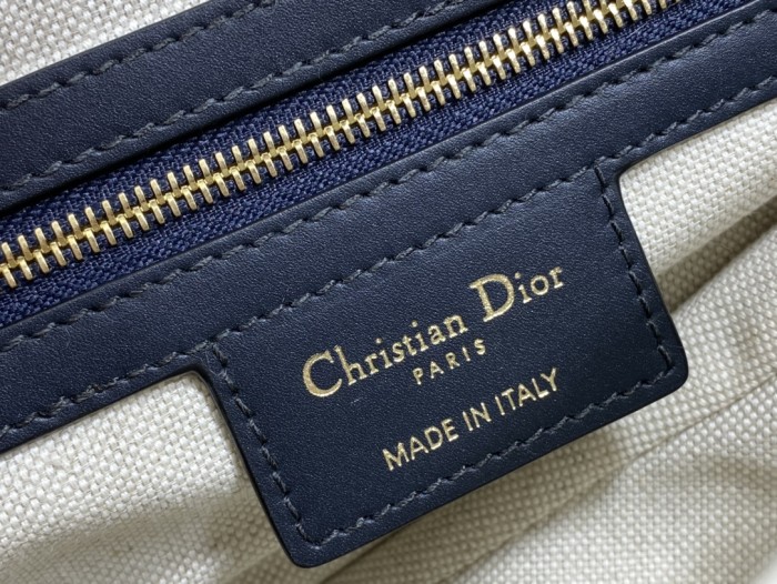 Handbag Dior size 25.5 cm