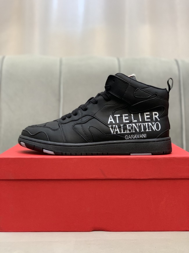 Valentino Garavani Atelier Shoes 07 Camouflage Edition Sneaker in Calfskin 1