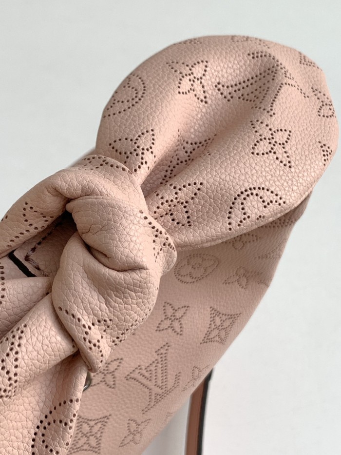 Handbags Louis Vuitton M55806 size 28 x 34 x 12 cm