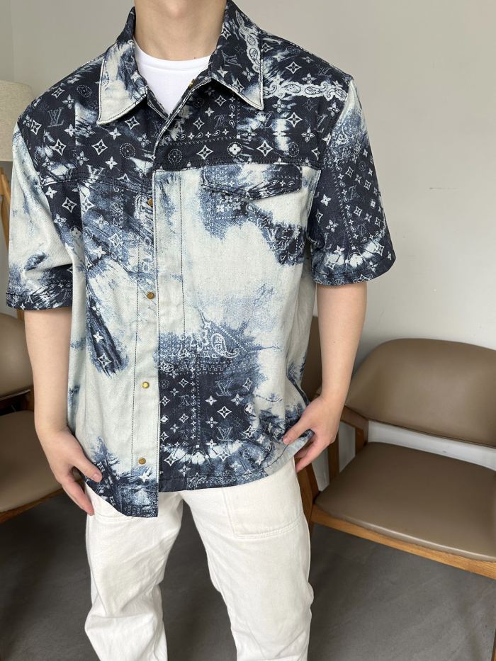 Clothes Louis Vuitton 349