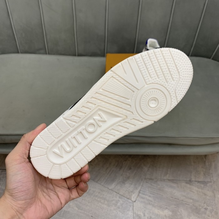 Louis Vuitton Low Top sneaker 9