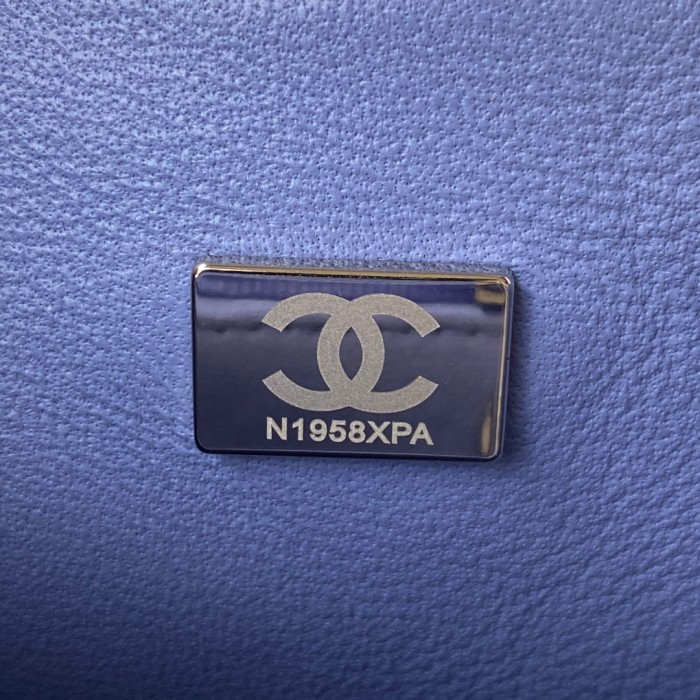 Handbag Chanel size 17 cm