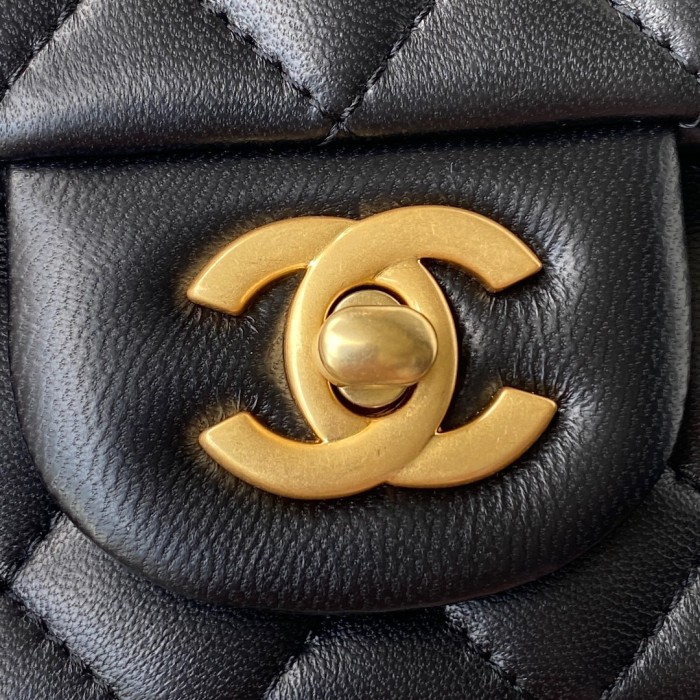 Handbag Chanel AS2431 size 20x12x6 cm