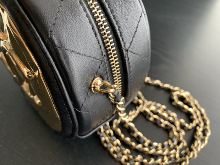 Handbag Chanel 2388 size 12.5cmx5.8 cm