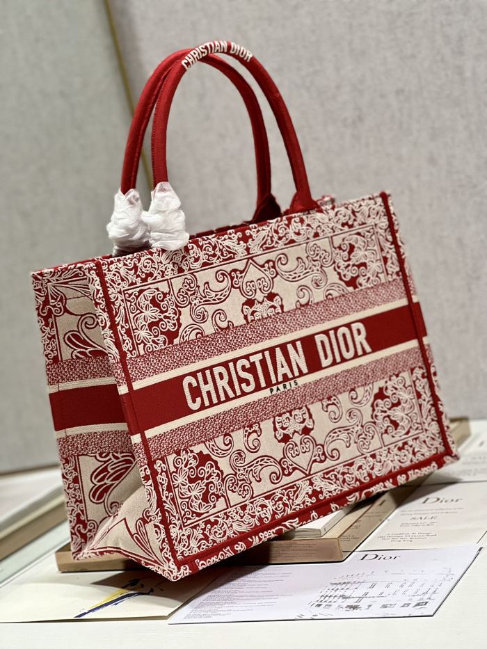 Handbag Dior 1286 size 36×28 cm