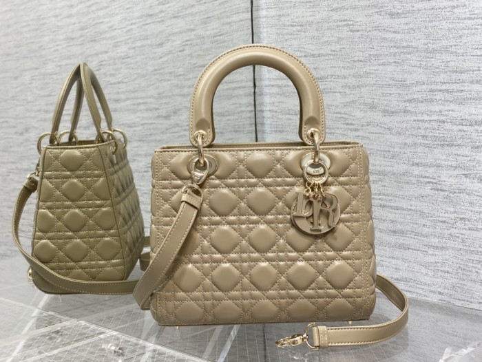 Handbag Dior size 24 cm