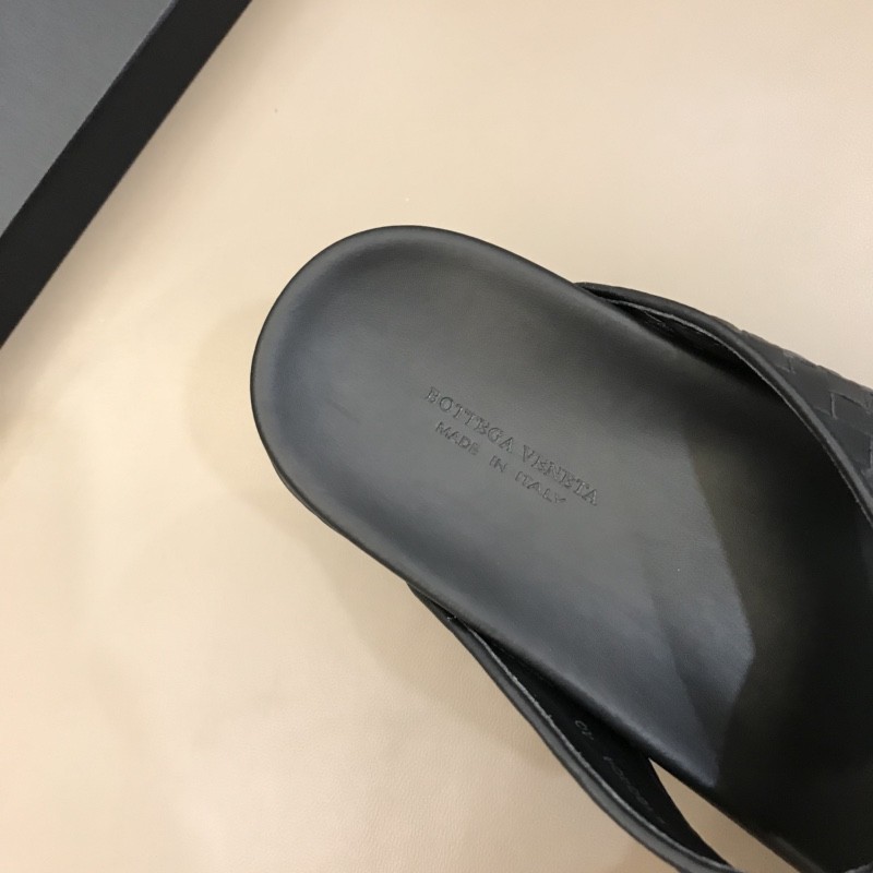 Bottega Veneta Slides 4