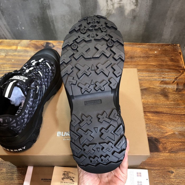 Burberry Arthur Vintage Sneaker 30