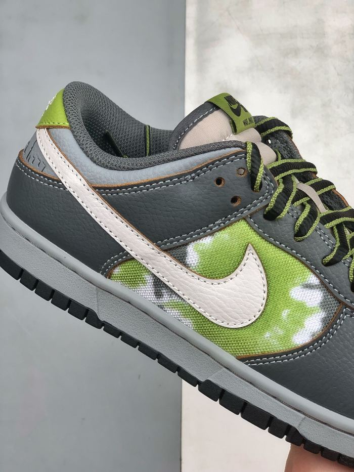 Nike SB Dunk Low HUF Wait, What!? (Friends and Family)