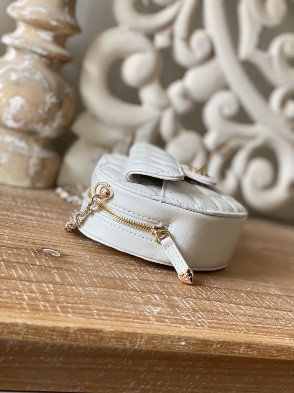 Handbag Chanel 81203 size 12×13×5.5 cm