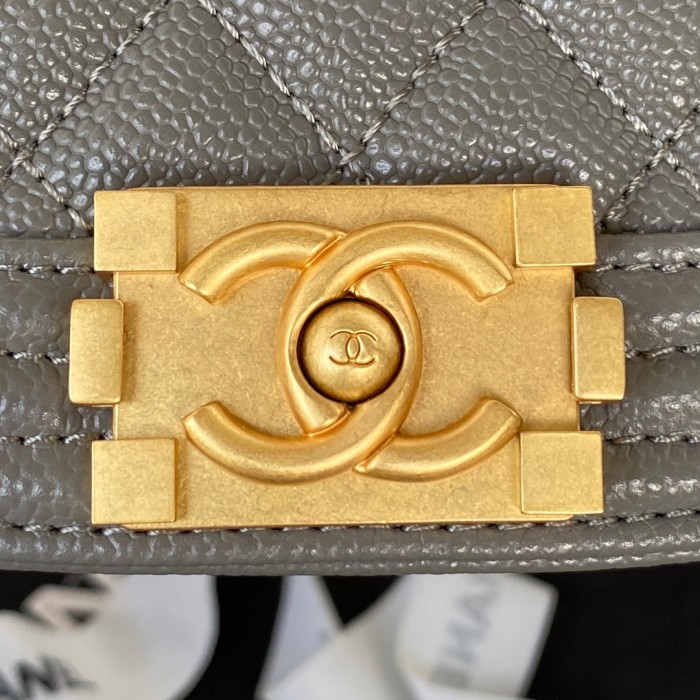 Handbag Chanel AS3350 size 18x12.5x6 cm