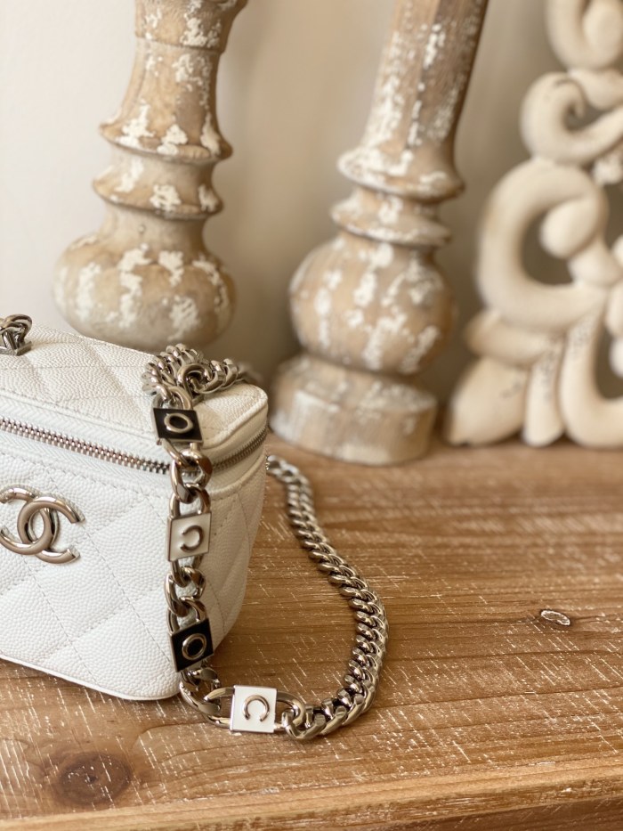 Handbag Chanel 81193 size 12 cm