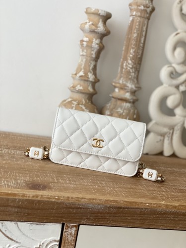 Handbag Chanel 81216 size 15.2 9.5 3.5 cm