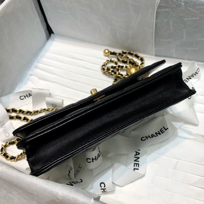 Handbag Chanel 81133 size 19 cm