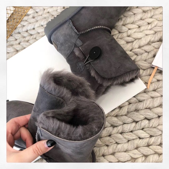 UGG Sneaker 26