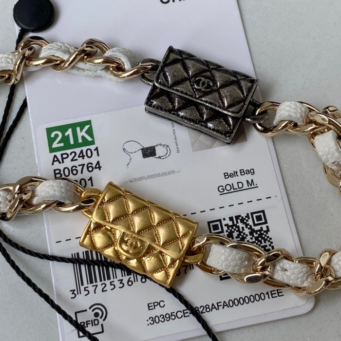 Handbag Chanel AP2401 size 8X10X3.5 cm