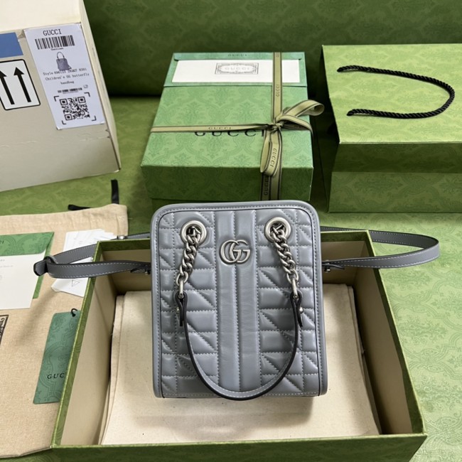 Handbag Gucci 696123 size 16x19x7 cm