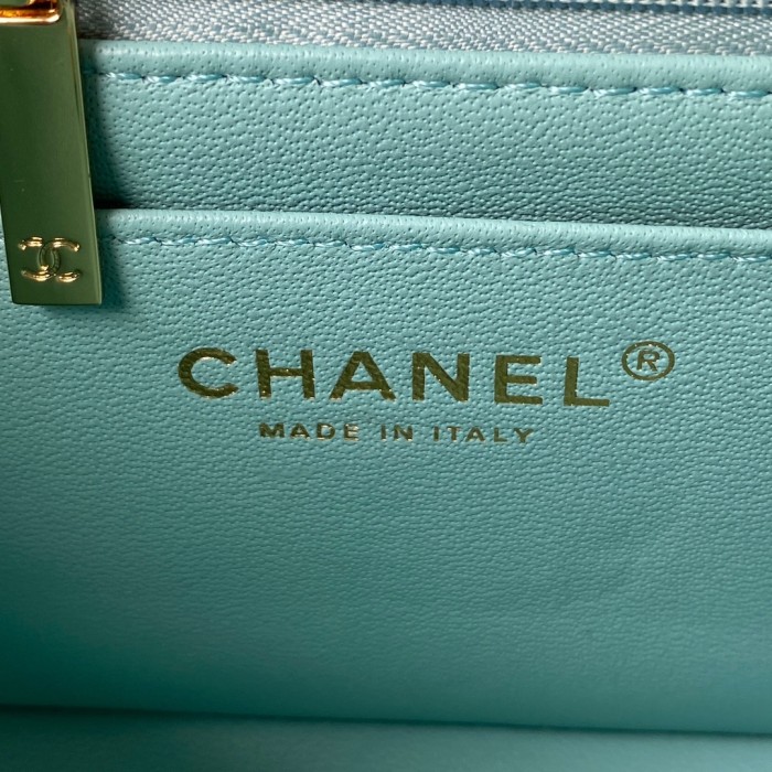 Handbag Chanel size 17 cm