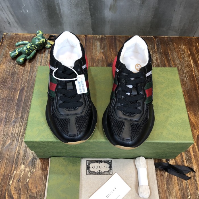 Gucci Rhyton sneaker 11