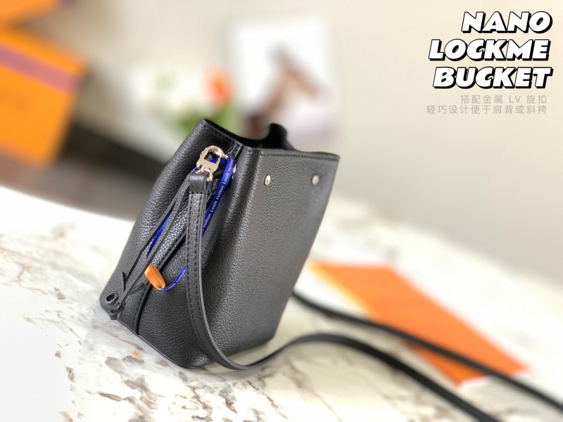 Handbag Louis Vuitton M68709 M69205 size 13.5x 16.0x 10.0 cm