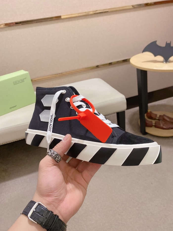 OFF-WHITE Vulcanized Hi Black Striped