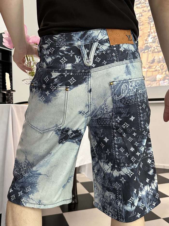 Clothes Louis Vuitton 350