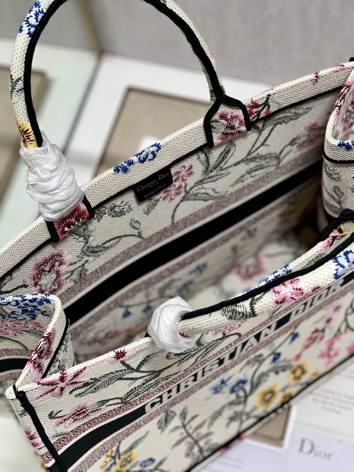 Handbag Dior 1286 size 42×35×18.5 cm