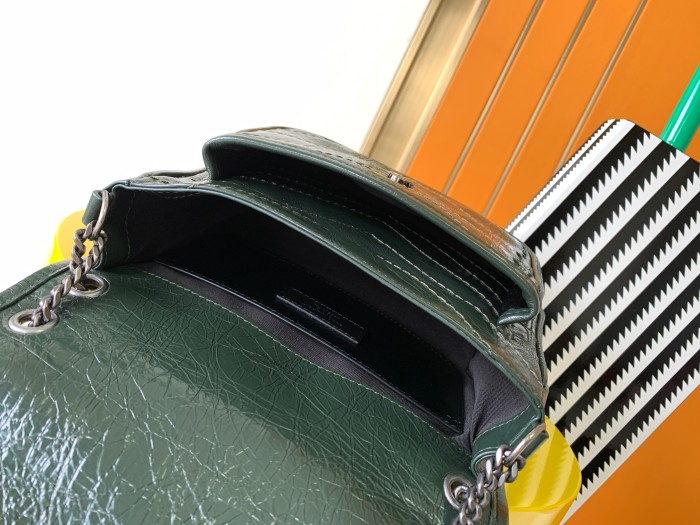 Handbags SAINT LAURENT 533037 size 22X16.5X7.5 CM