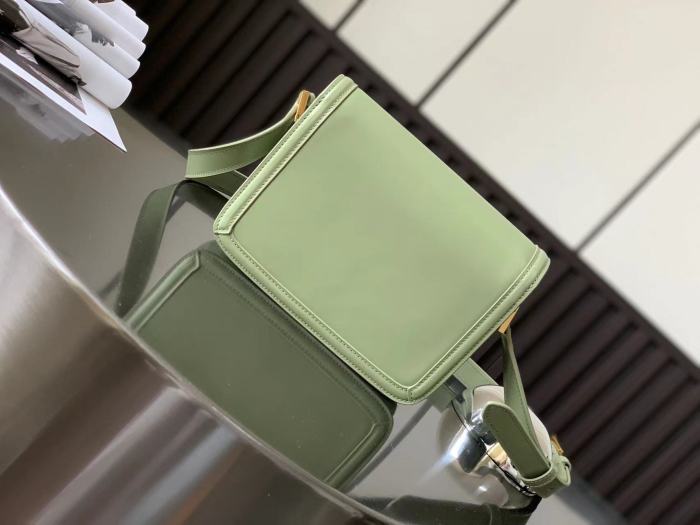 Handbags SAINT LAURENT 634306 size 19x13x5 cm