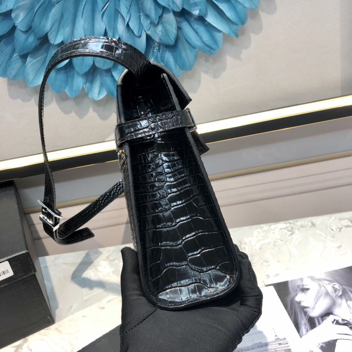 Handbags SAINT LAURENT 579271 size 29x20.5x7 cm