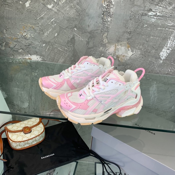 Balenciaga Runner sneaker 7