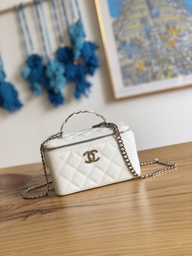 Handbag Chanel 81199 size 17 cm