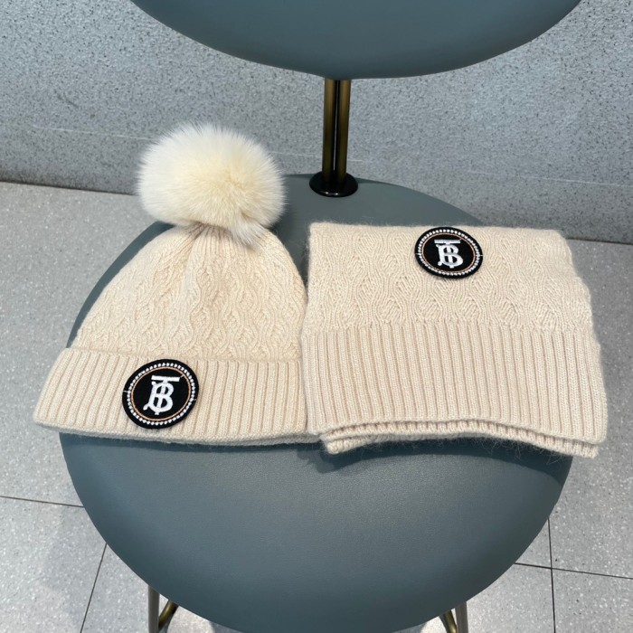 Hat & Scarf Burberry 2