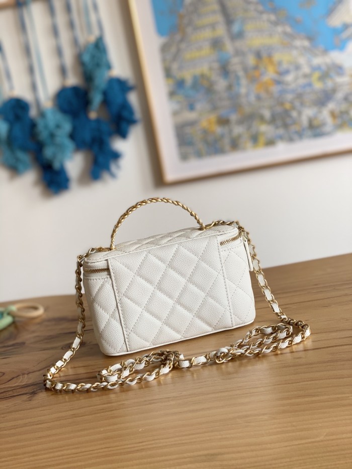 Handbag Chanel 81195 size 16 9.5 8 cm