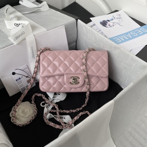 Handbag Chanel size 20 cm